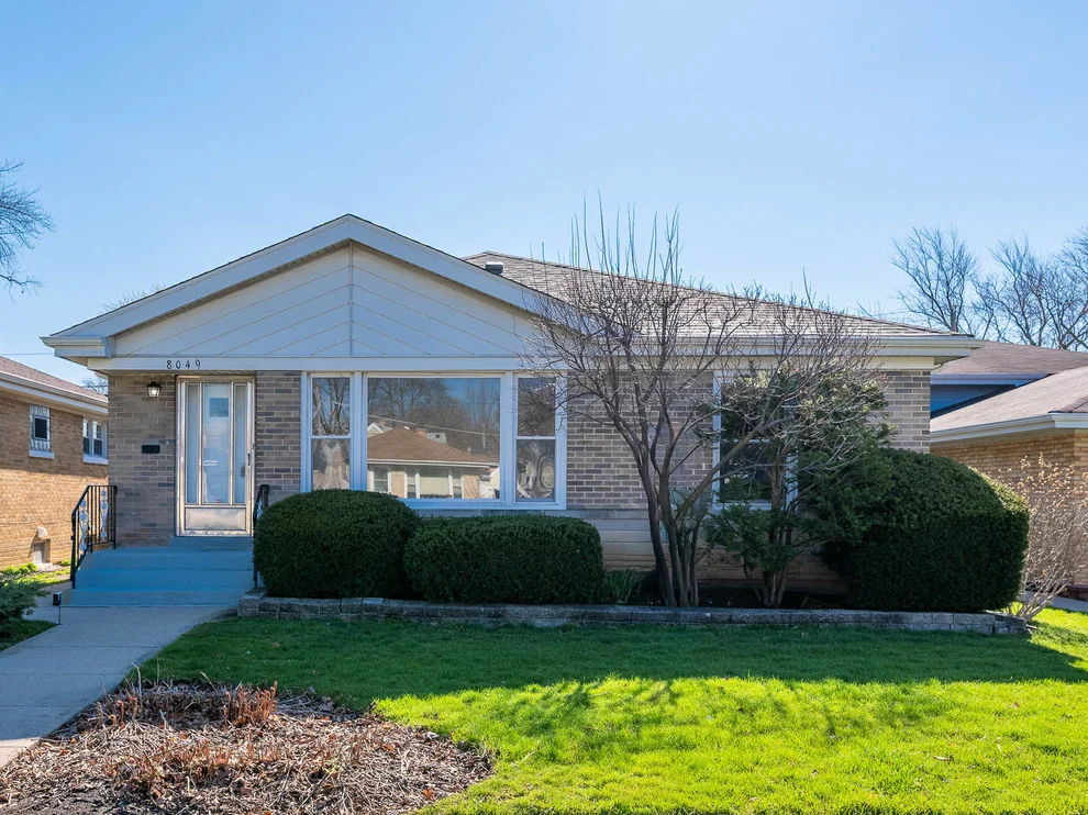 Unit for sale at 8049 E Prairie Road, Skokie, IL 60076