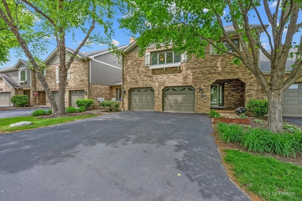 Unit for sale at 65 Country Club Drive, Bloomingdale, IL 60108