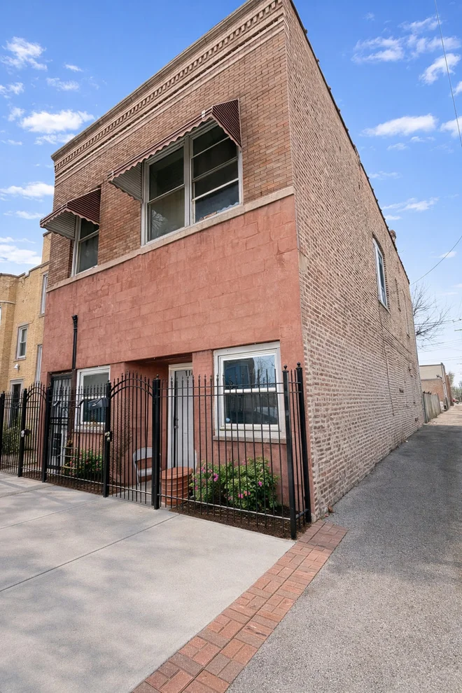 Unit for sale at 1142 N Monticello Avenue, Chicago, IL 60651