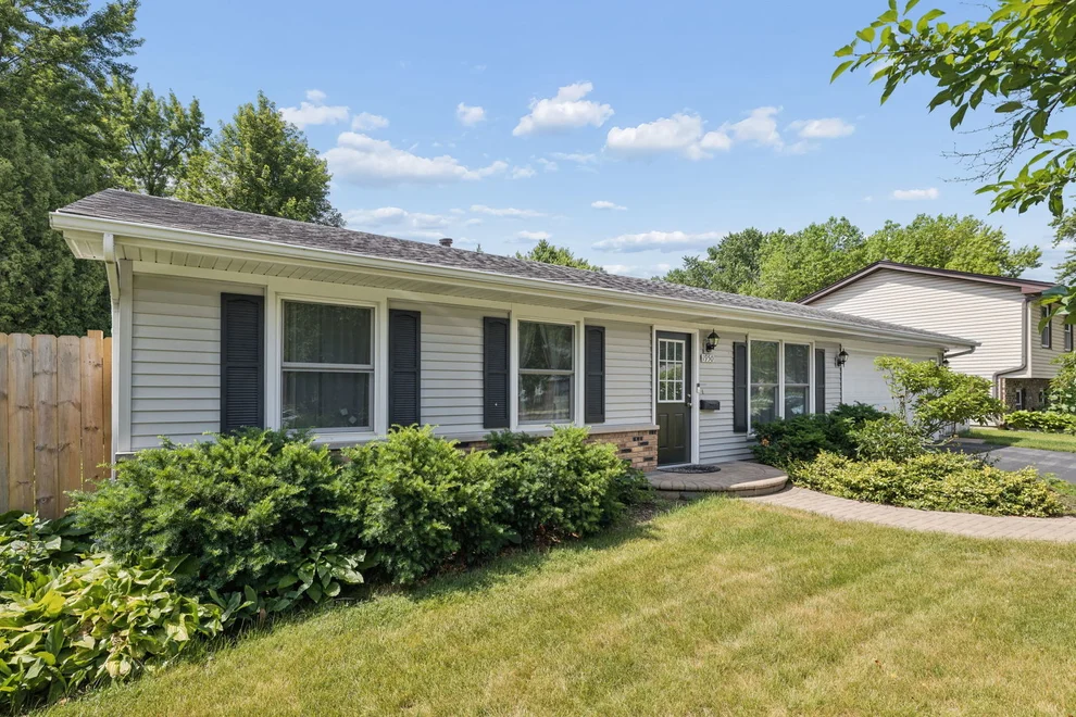 Unit for sale at 1950 Heather Drive, Aurora, IL 60506