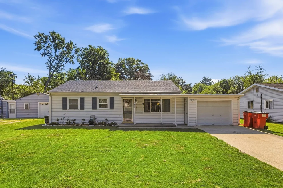 Unit for sale at 1406 Glendale Drive, Champaign, IL 61821