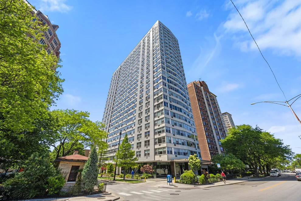 Unit for sale at 3900 N Lake Shore Drive, Chicago, IL 60613