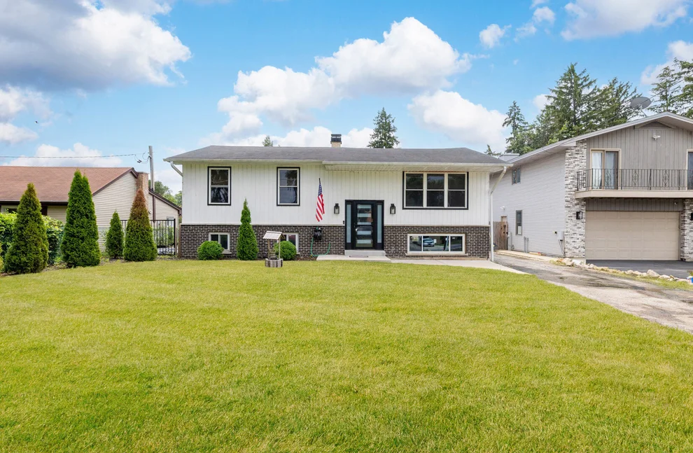 Unit for sale at 17W667 Lorraine Avenue, Addison, IL 60101