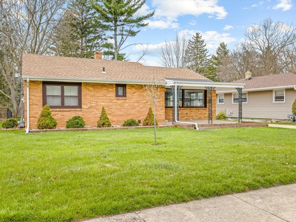 Unit for sale at 324 Fairview Boulevard, Rockford, IL 61107