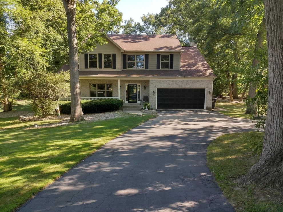 Unit for sale at 2307 N Country Springs Drive, Johnsburg, IL 60051