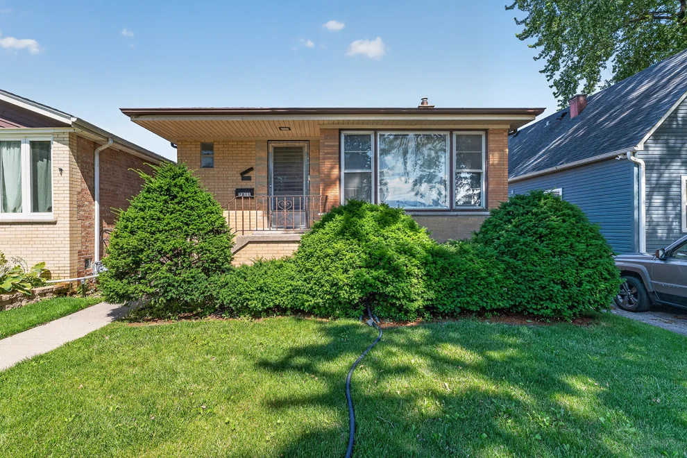 Unit for sale at 7811 McVicker Avenue, Burbank, IL 60459