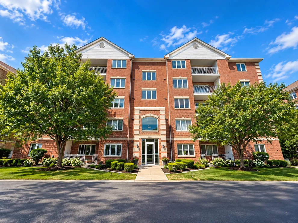 Unit for sale at 5500 W 115th Street, Oak Lawn, IL 60453
