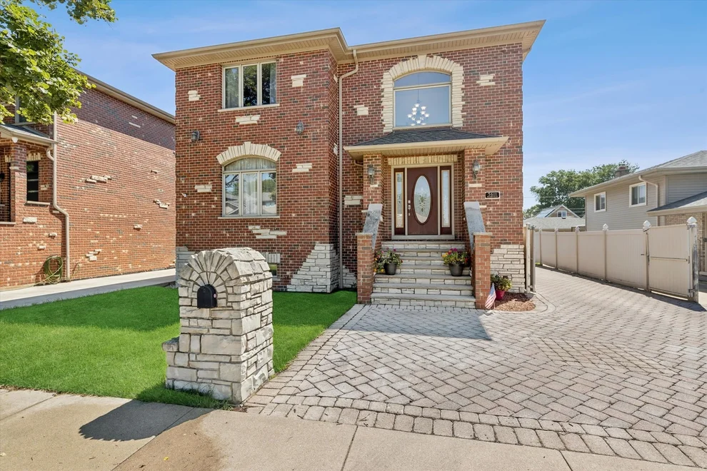 Unit for sale at 5611 S Nashville Avenue, Chicago, IL 60638