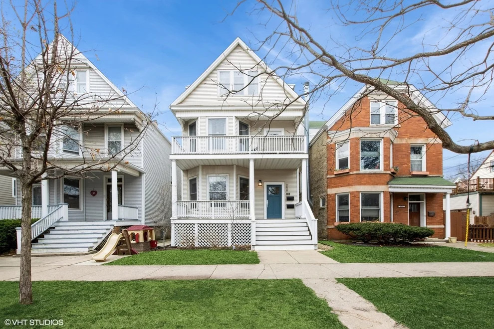 Unit for sale at 3638 N Hoyne Avenue, Chicago, IL 60618
