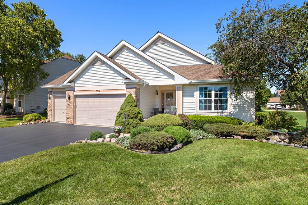 Unit for sale at 3912 Boone Creek Circle, McHenry, IL 60050