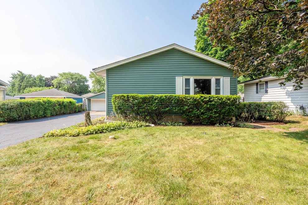 Unit for sale at 2203 Kirchoff Road, Rolling Meadows, IL 60008