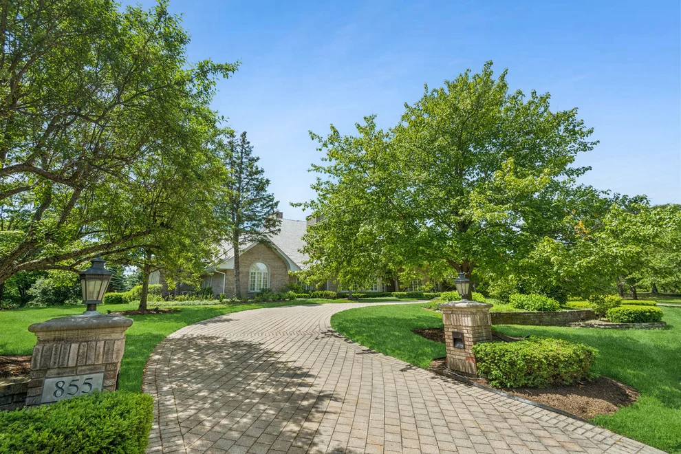Unit for sale at 855 Jennifer Court, Lake Forest, IL 60045