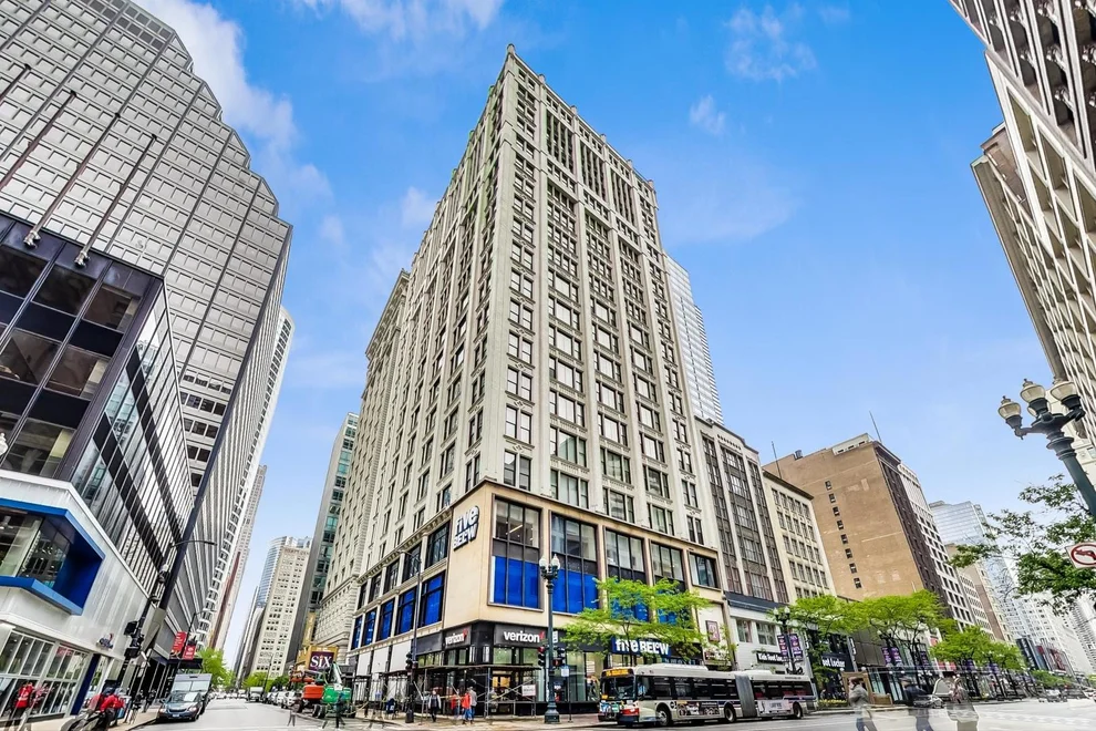 Unit for sale at 8 W MONROE Street, Chicago, IL 60603