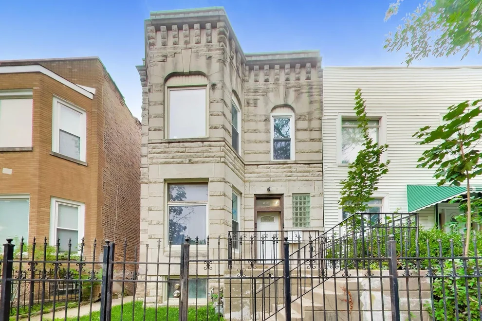 Unit for sale at 4312 W Adams Street, Chicago, IL 60624
