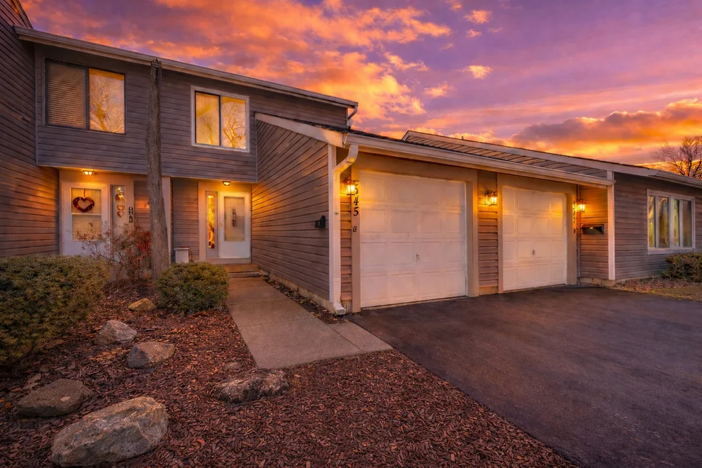 Unit for sale at 545 Alton Court, Carol Stream, IL 60188