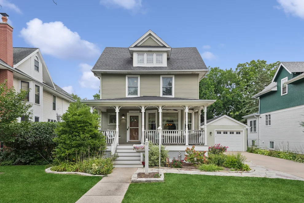 Unit for sale at 5909 N East Circle Avenue, Chicago, IL 60631