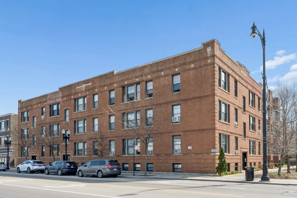 Unit for sale at 1627 W LAWRENCE Avenue, Chicago, IL 60640