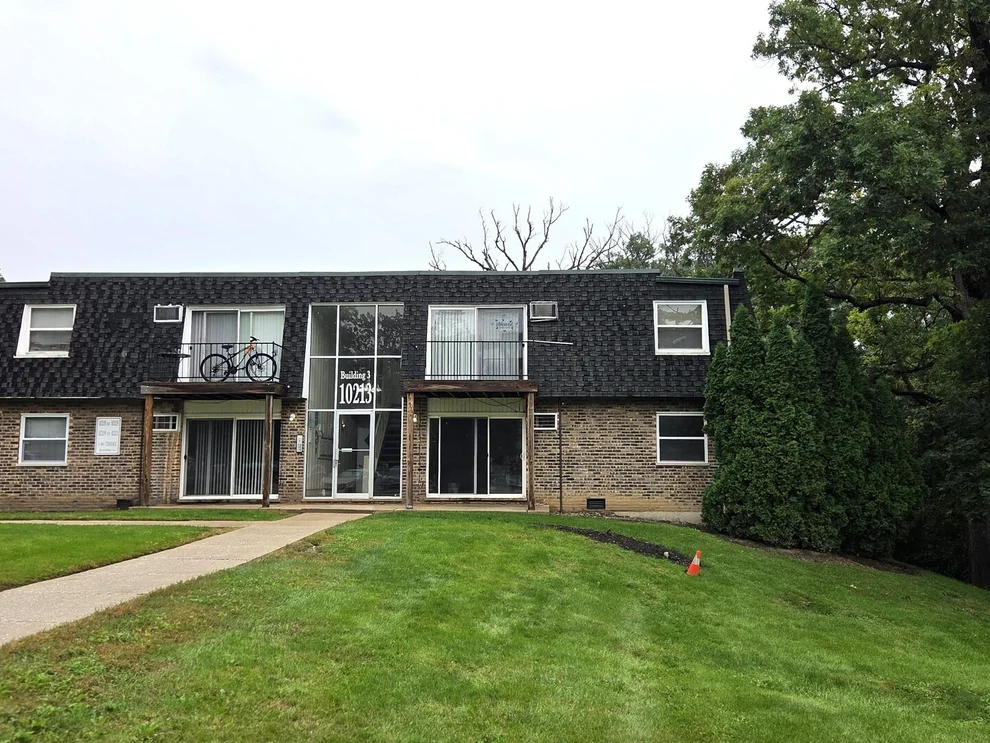 Unit for sale at 10213 S 86th Terrace, Palos Hills, IL 60465