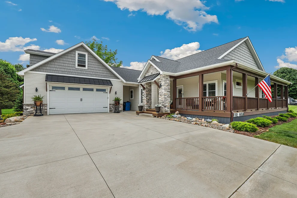 Unit for sale at 410 E 665 N, Valparaiso, IN 46383