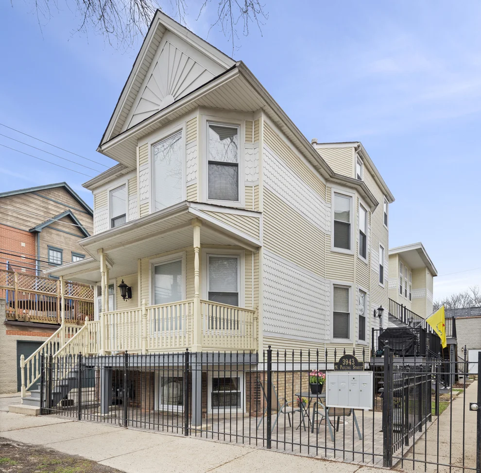 Unit for sale at 3943 N Paulina Street, Chicago, IL 60613