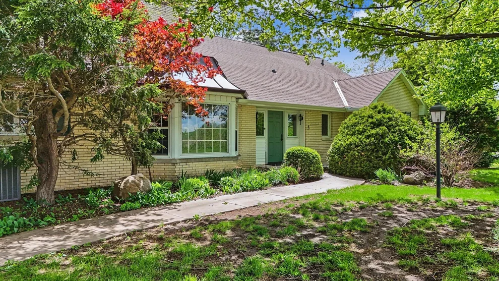 Unit for sale at 3 Lake Park Road, Champaign, IL 61822