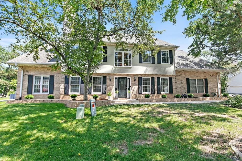 Unit for sale at 1559 Laurel Oaks Drive, Streamwood, IL 60107
