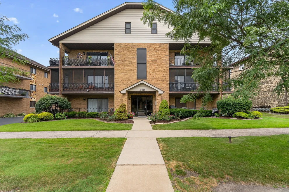Unit for sale at 16820 81st Avenue, Tinley Park, IL 60477