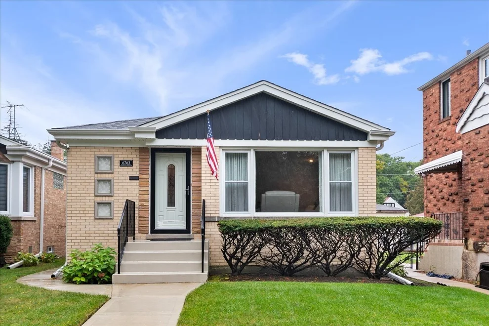 Unit for sale at 6765 W Talcott Avenue, Chicago, IL 60656