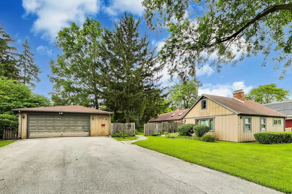 Unit for sale at 520 S Edgewood Avenue, La Grange, IL 60525