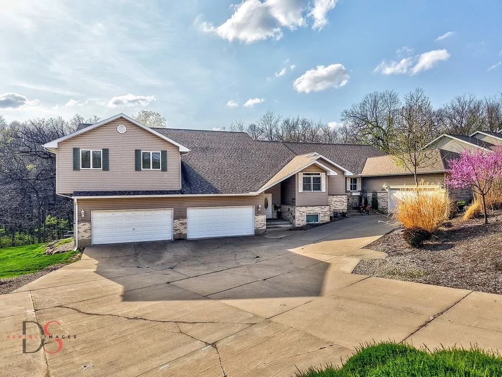 Unit for sale at 2511 Reynolds Manor Drive, Ottawa, IL 61350