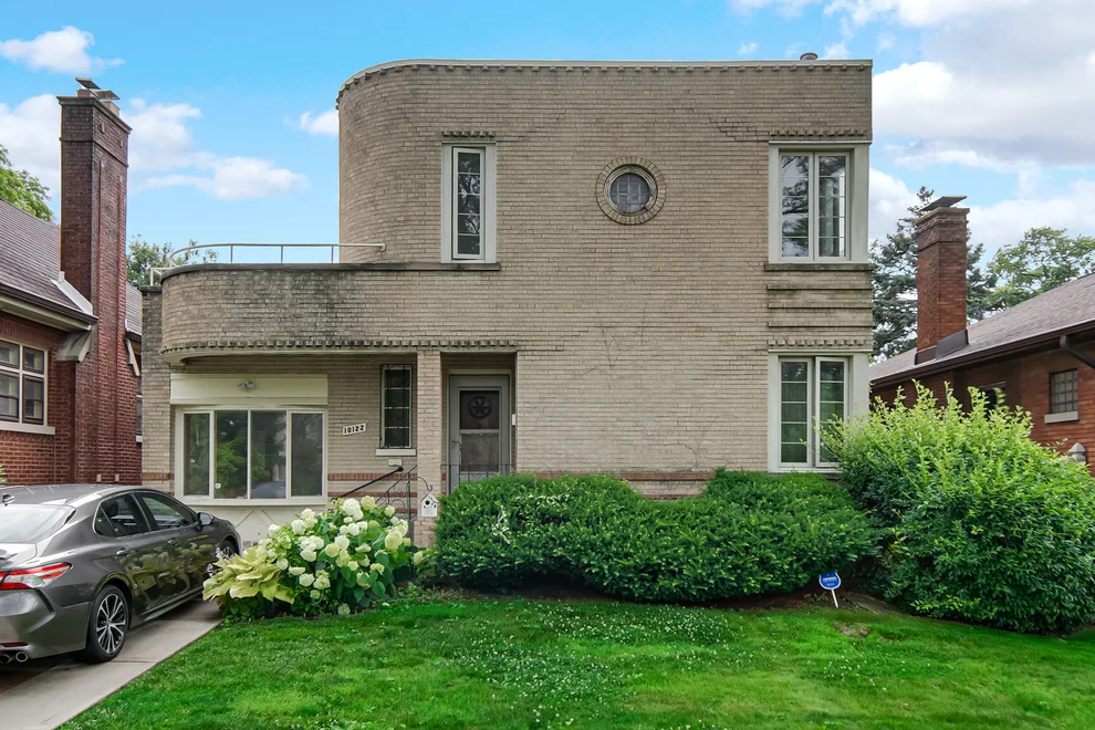 Unit for sale at 10122 S Bell Avenue, Chicago, IL 60643