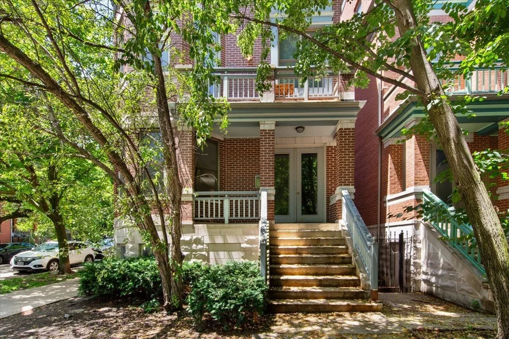 Unit for sale at 1544 N Hoyne Avenue, Chicago, IL 60622