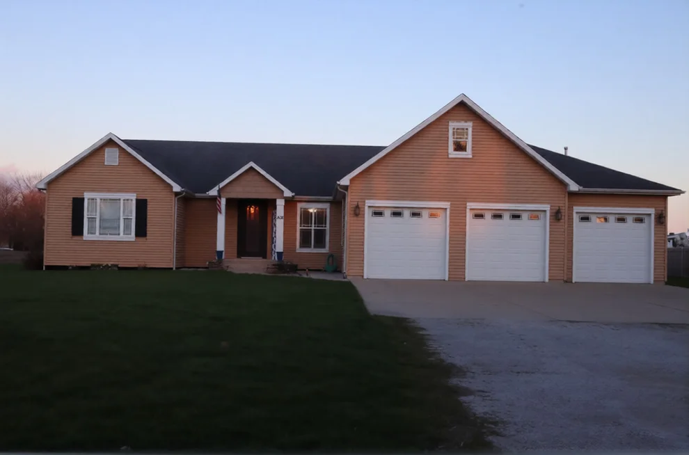 Unit for sale at 306 S Third Street, Ashkum, IL 60911