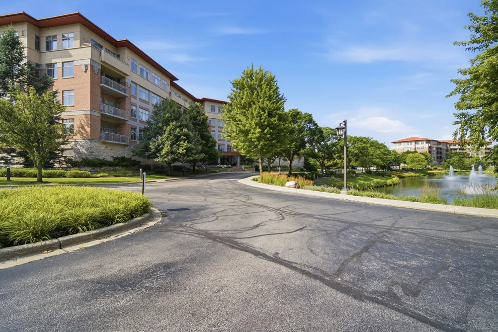 Unit for sale at 45 Prairie Park Drive, Wheeling, IL 60090