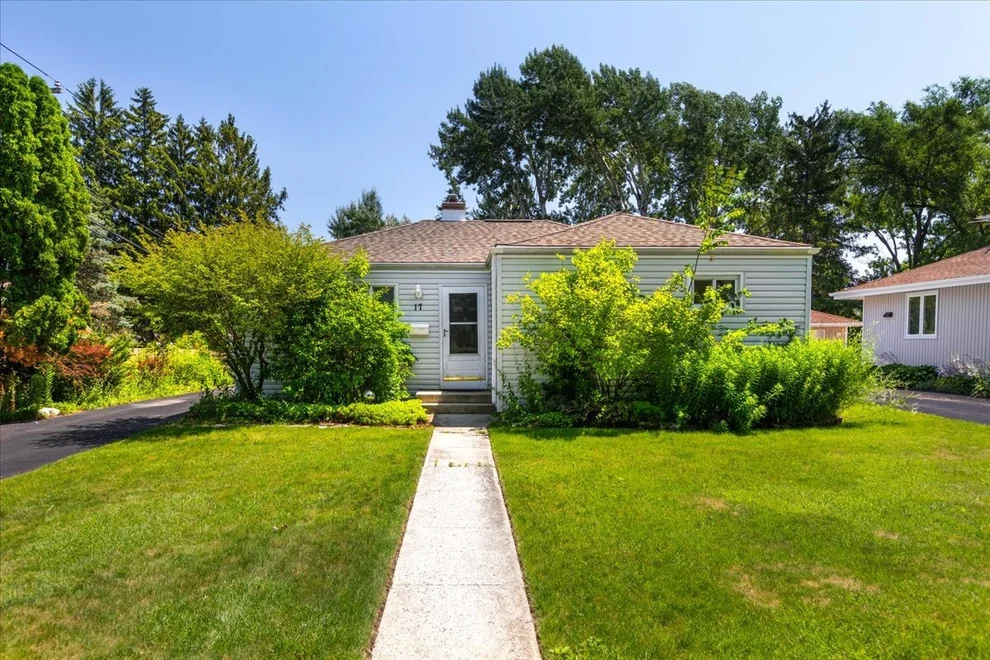 Unit for sale at 17 S Walnut Street, Palatine, IL 60067