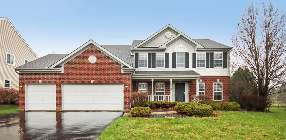 Unit for sale at 224 Cross Creek Lane, Lindenhurst, IL 60046