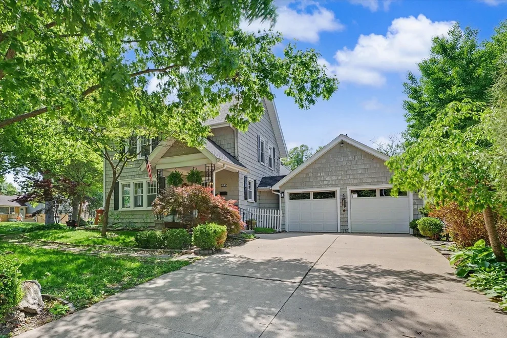Unit for sale at 1202 W Healey Street, Champaign, IL 61821