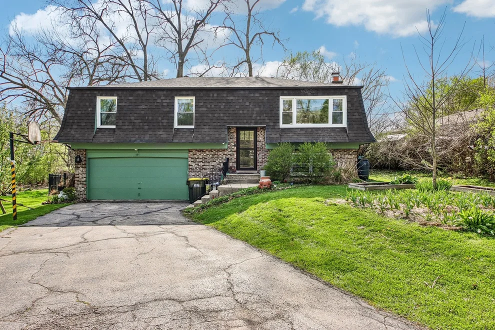 Unit for sale at 355 Council Trail, Lake In The Hills, IL 60156