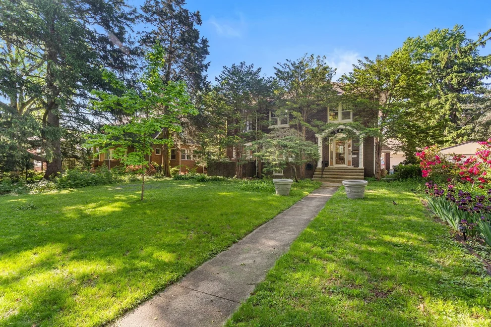 Unit for sale at 303 W Michigan Avenue, Urbana, IL 61801