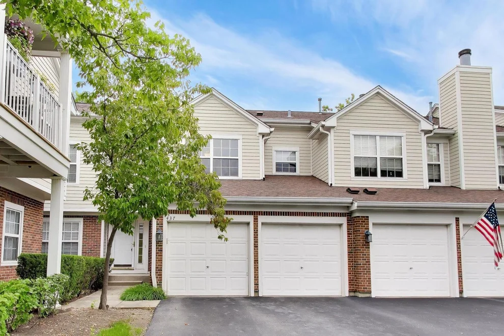 Unit for sale at 437 Grosse Pointe Circle, Vernon Hills, IL 60061