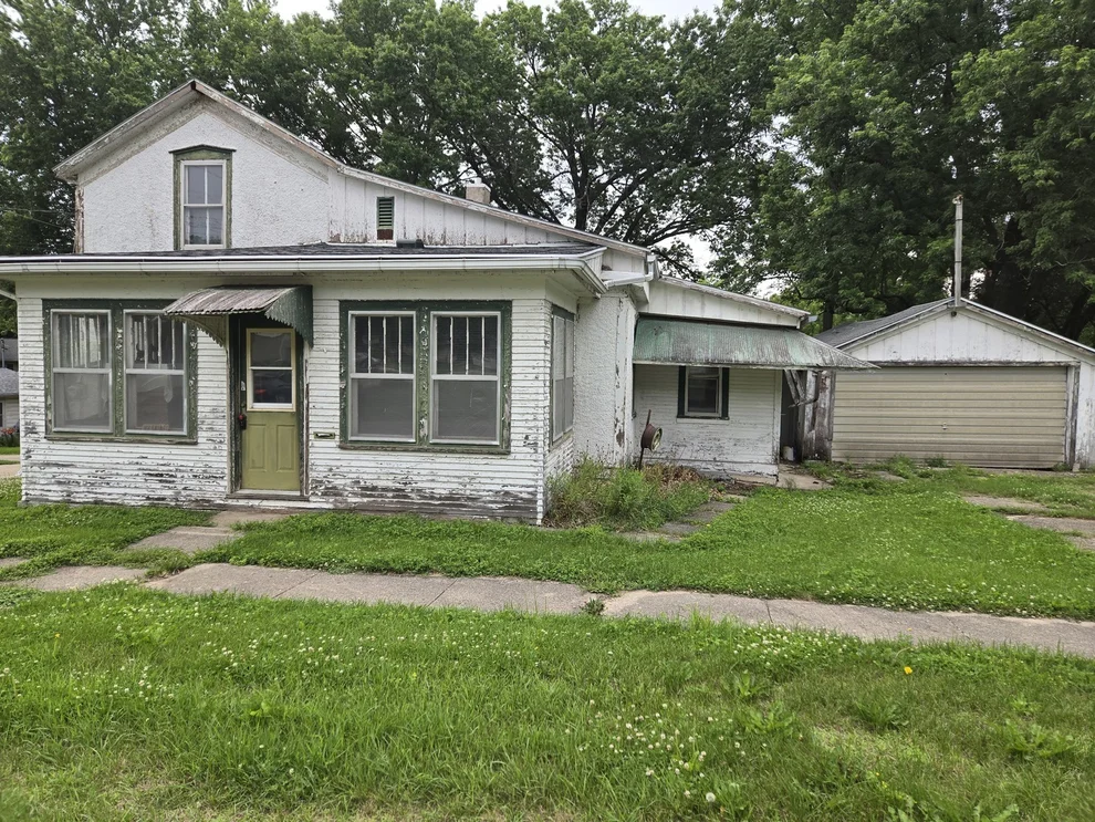 Unit for sale at 202 E Elkhorn Street, Polo, IL 61064