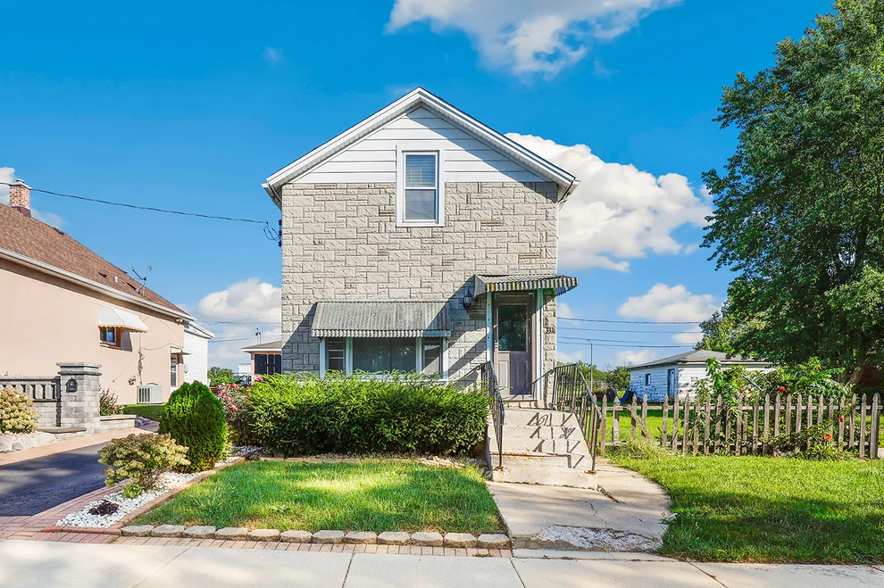 Unit for sale at 331 E 22nd Street, Chicago Heights, IL 60411