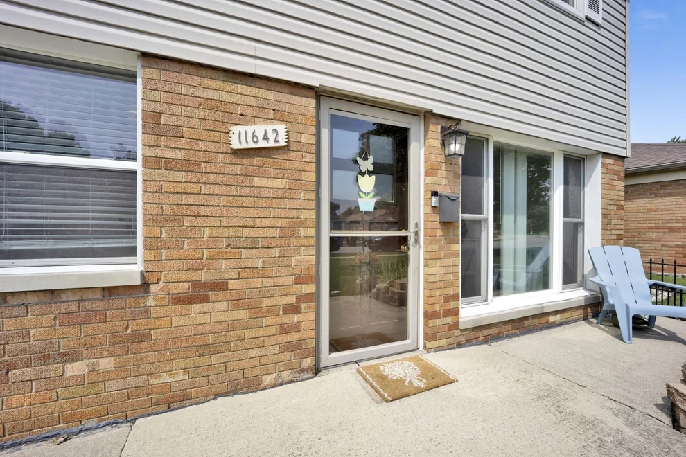 Unit for sale at 11642 S Meadow Lane Drive, Merrionette Park, IL 60803