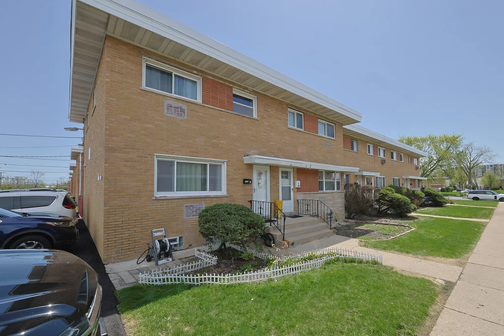 Unit for sale at 8668 Gregory Lane, Des Plaines, IL 60016