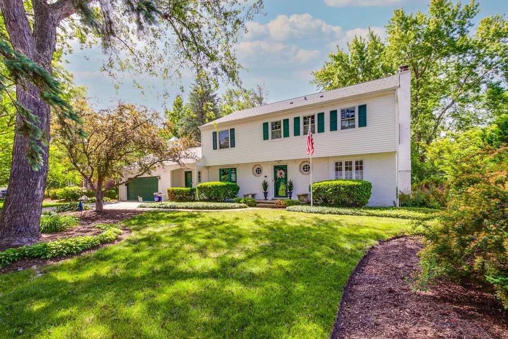Unit for sale at 433 Greenwood Avenue, Lake Forest, IL 60045