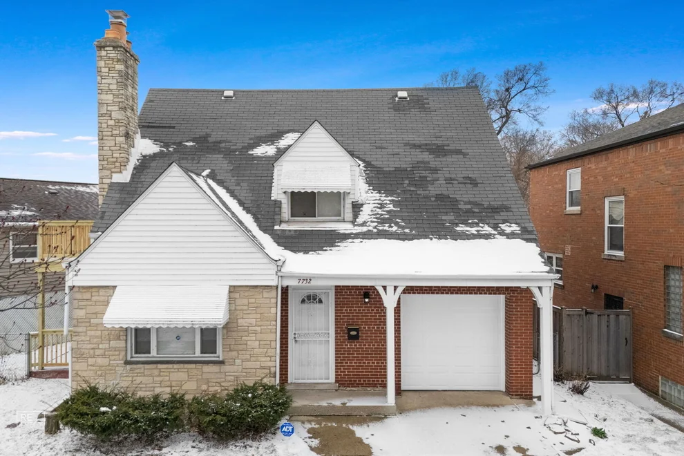 Unit for sale at 7732 S Paxton Avenue, Chicago, IL 60649