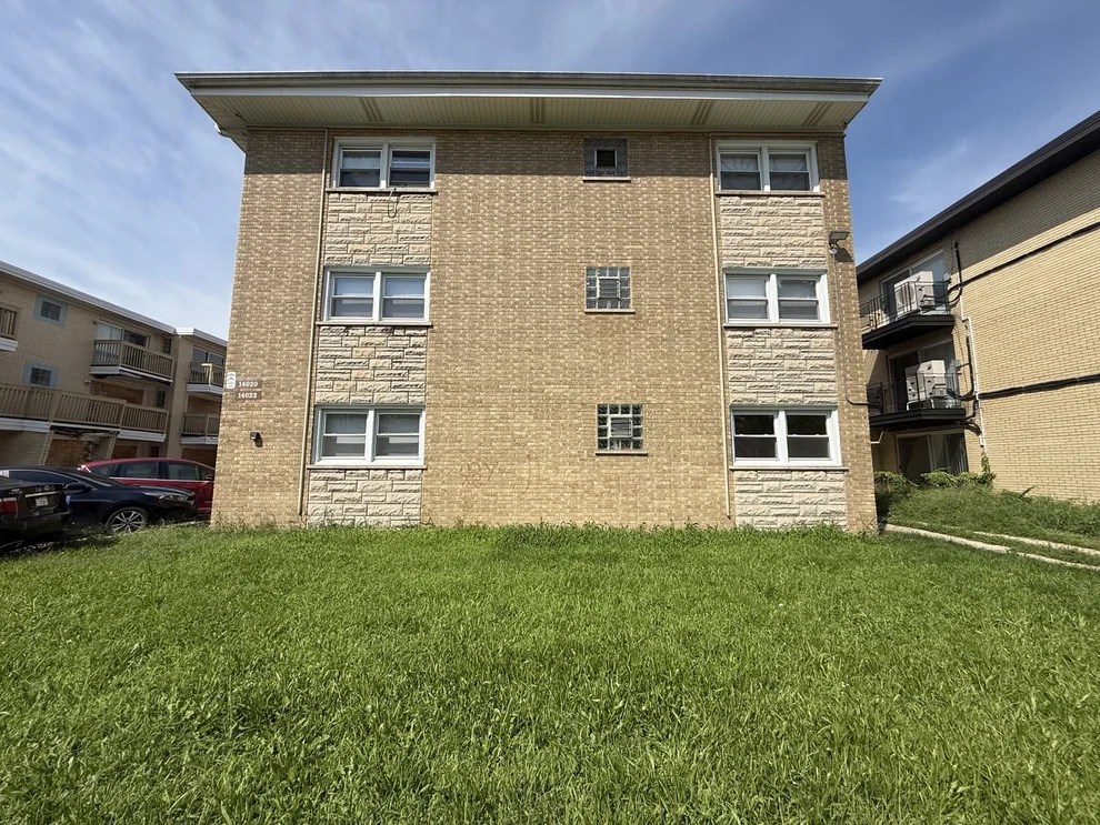 Unit for sale at 14020 S Atlantic Avenue, Riverdale, IL 60827