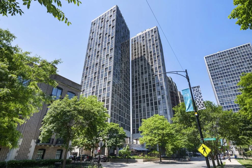 Unit for sale at 345 W Fullerton Parkway, Chicago, IL 60614