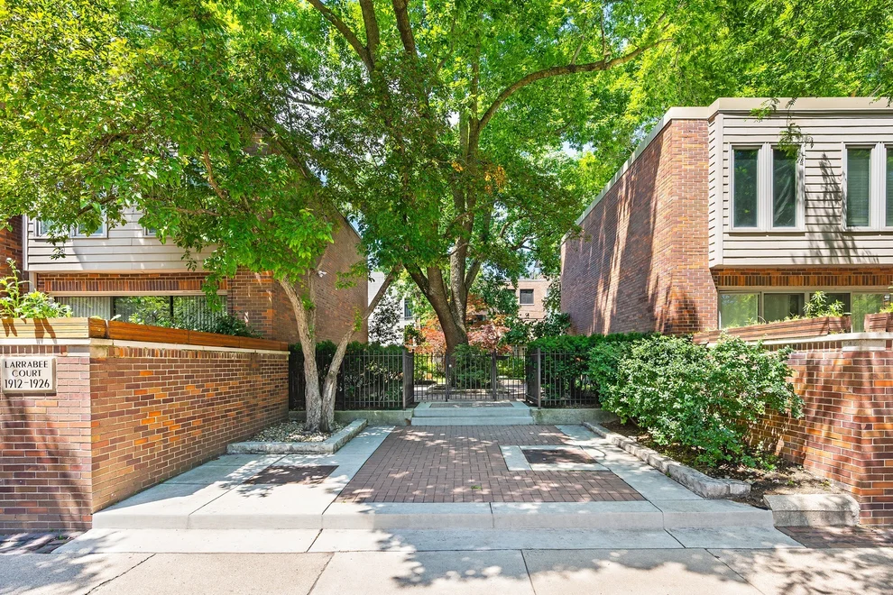 Unit for sale at 1916 N Larrabee Street, Chicago, IL 60614