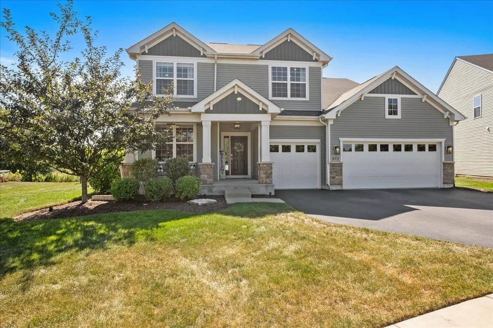 Unit for sale at 672 Glenwood Drive, South Elgin, IL 60177